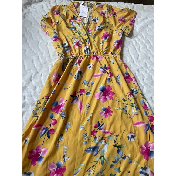 NWT Yellow Floral Maxi Dress - Picture 6 of 6